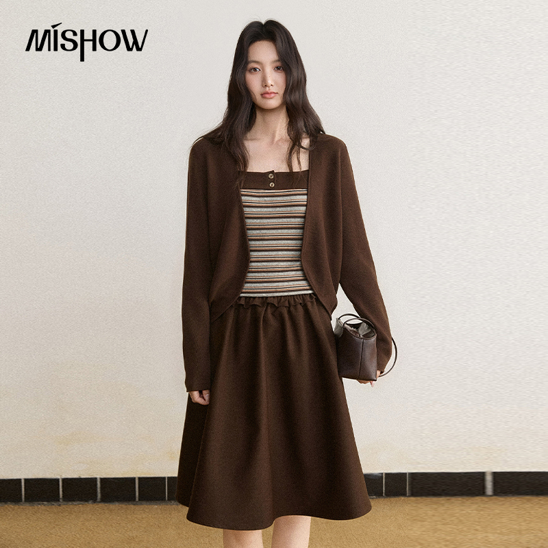 Setelan Pakaian Wanita MISHOW  - Embellish Knit ulasan dan harga