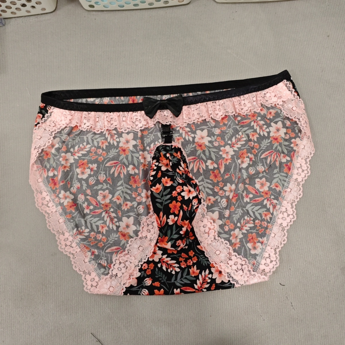 Celana Dalam Pria Seksi dan Im - Elastic Lace Trim ulasan dan harga