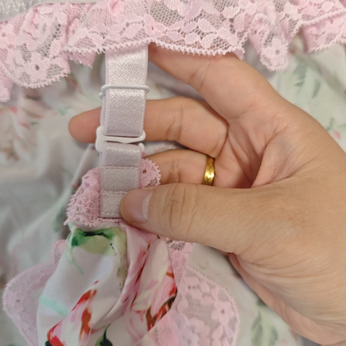 Celana Dalam Pria Seksi dan Im - Elastic Lace Trim ulasan dan harga